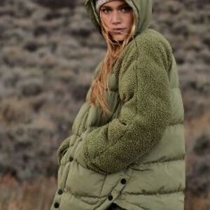 Brand New NWT Pilcro swing puffer jacket Small S Anthropologie green moss color